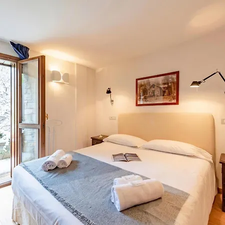 Plan Gorret Beautiful Flat In Κουρμαγιέρ