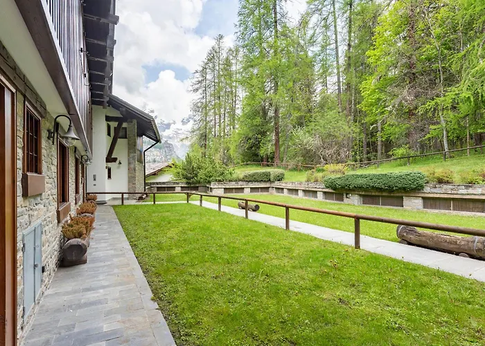 Plan Gorret Beautiful Flat In Διαμέρισμα Κουρμαγιέρ